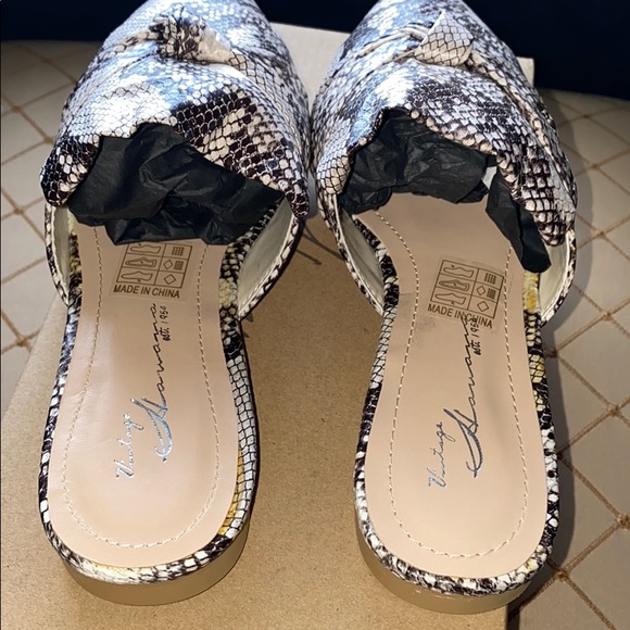 🦋Vintage Havana🦋 snake print mules - Picture 3 of 5